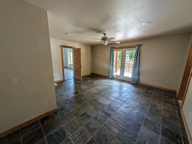 81 Moose Jaw Ln — Photo 17
