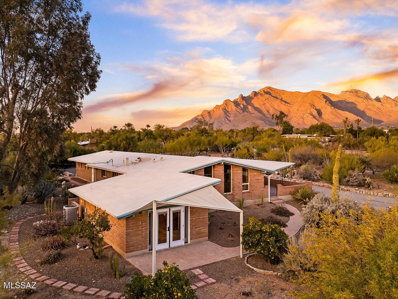 洋書 Mountain Houses 6742 N 48th St, Paradise Valley, AZ 85253 | MLS# 6964618 | Redfin