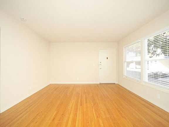 2nd image of 457 Forest Ave #461