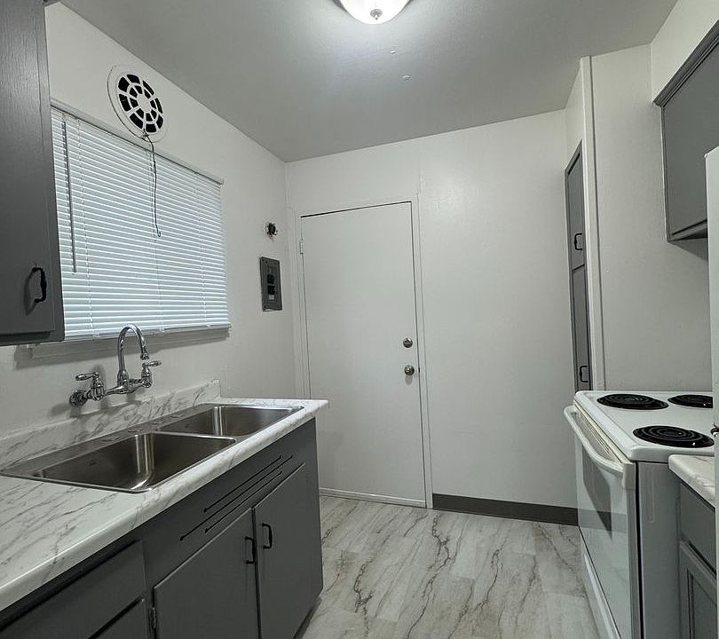 1st image of 325 E 19th Ave #9