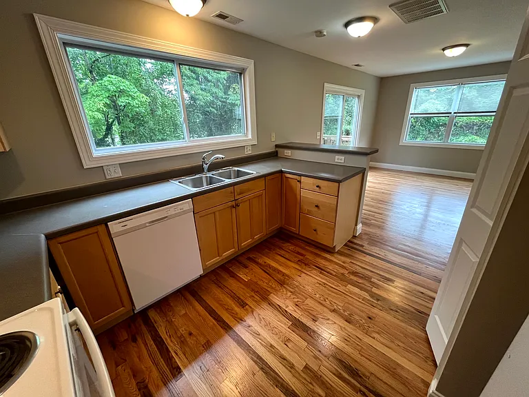 26 Nevada Ave — Photo 10