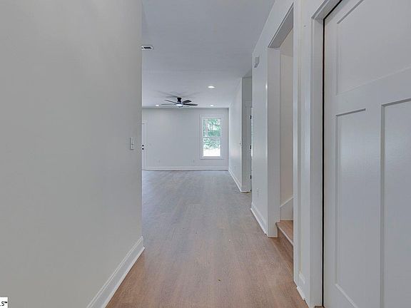 2nd image of 3 Carter Dr