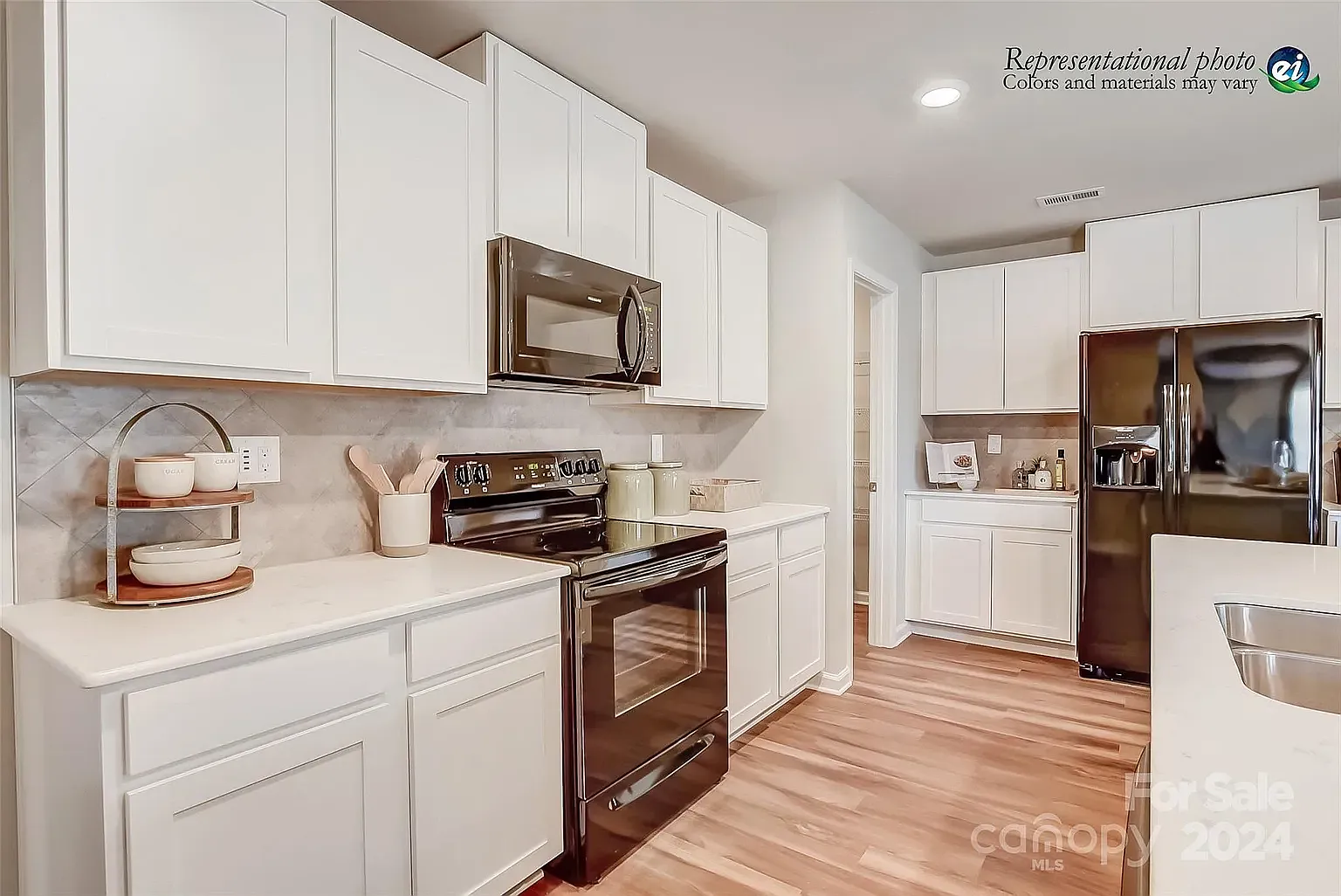 5 bed, 2577 sqft, $2,295 — Photo 4