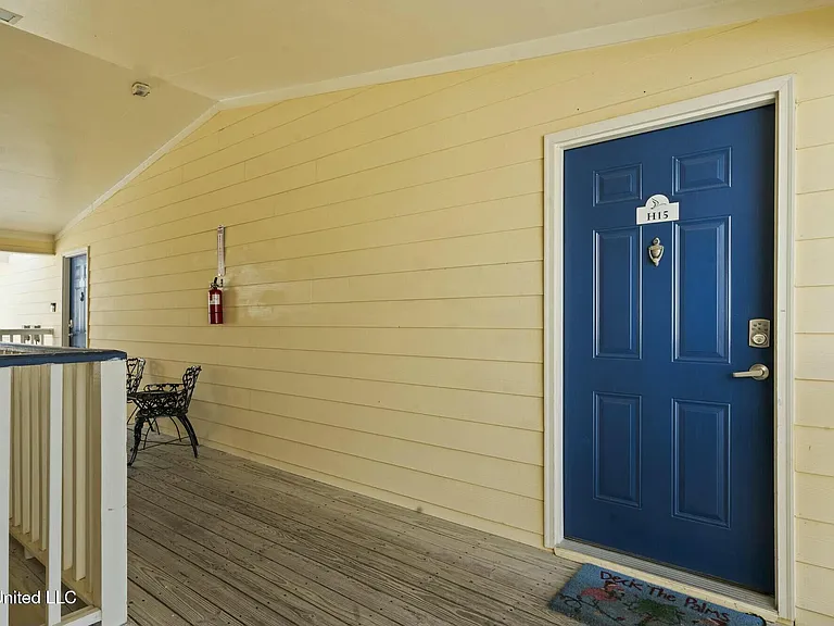 2421 Beachview Dr #H15 — Photo 6