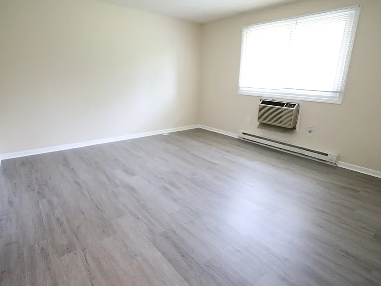 275 Owens Rd #8 — Photo 8