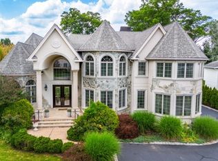 16A Cheri Ln, Fairfield, NJ 07004