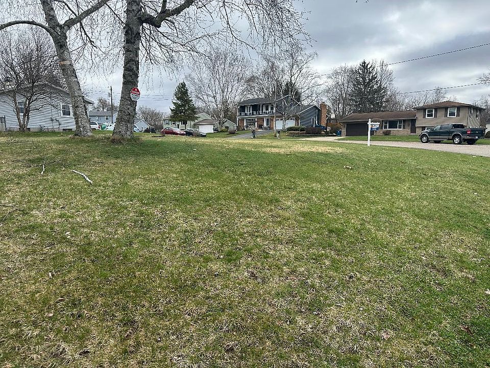 2nd image of 171 Sherwood Dr