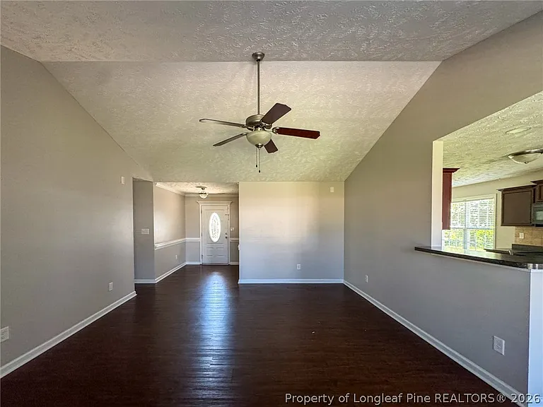 136 Ivystone Dr — Photo 5