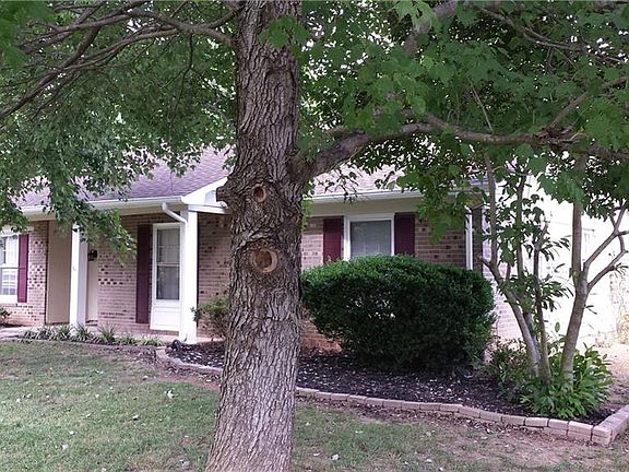 2nd image of 5402 Courtfield Dr