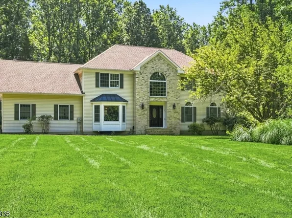 19 Woodfield Rd, Green Twp., NJ 07821