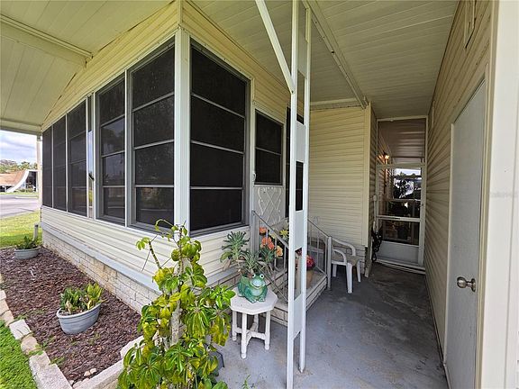 5th image of 5293 POINCIANA CIRCLE