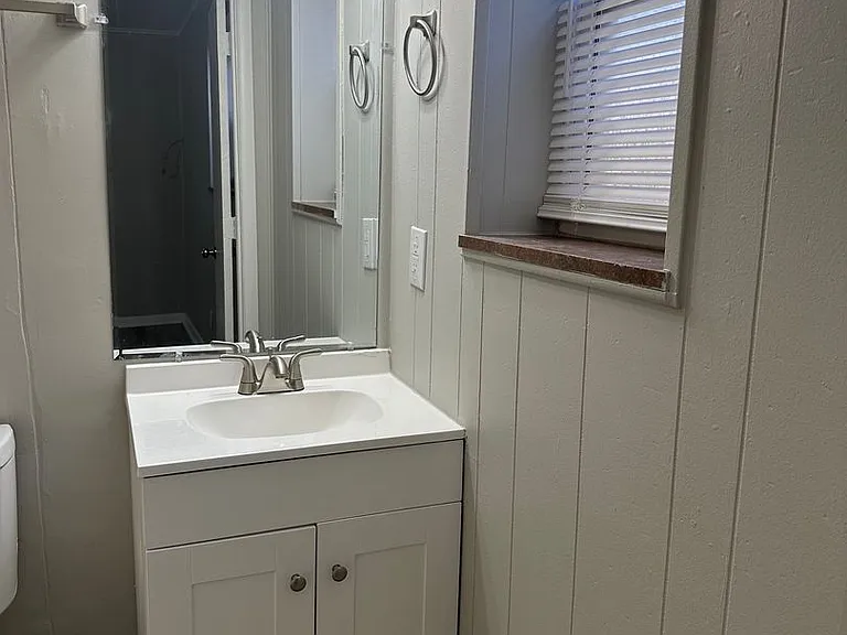 Woodview Apartments — Photo 11