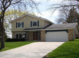 12455 W Ohio Dr, New Berlin, WI 53151