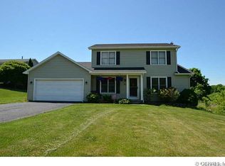 41 Golden Rd, Rochester, NY 14624