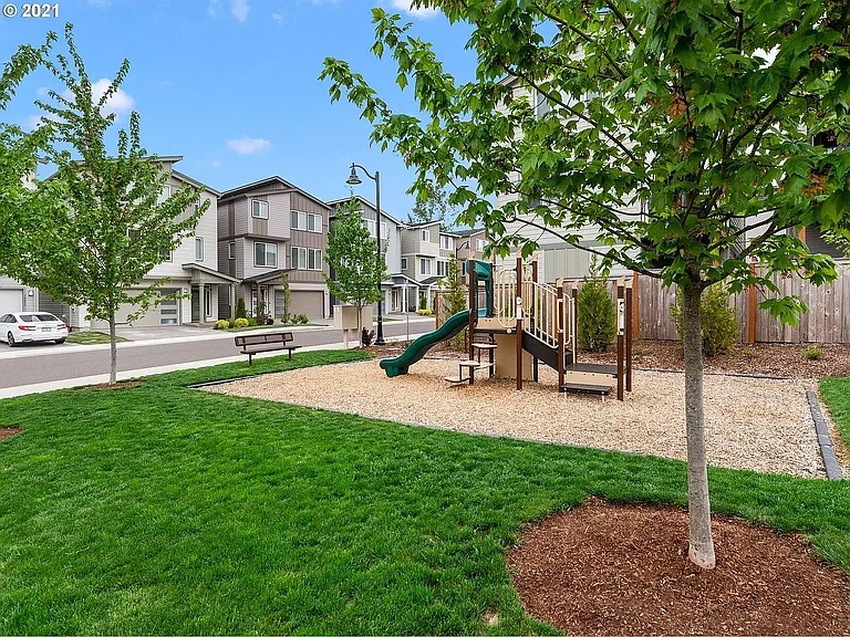 16844 SE Fox Glen Ct — Photo 26