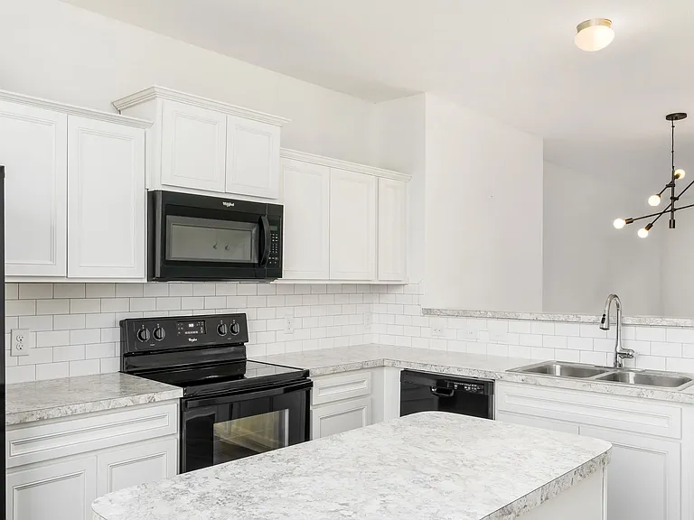 353 Laurel Creek St — Photo 16
