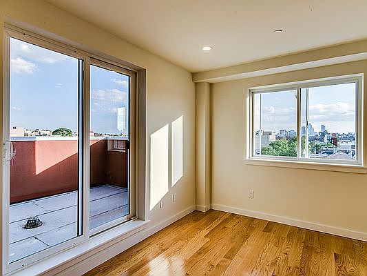 4th image of 28-22 Astoria Blvd Penthouse A