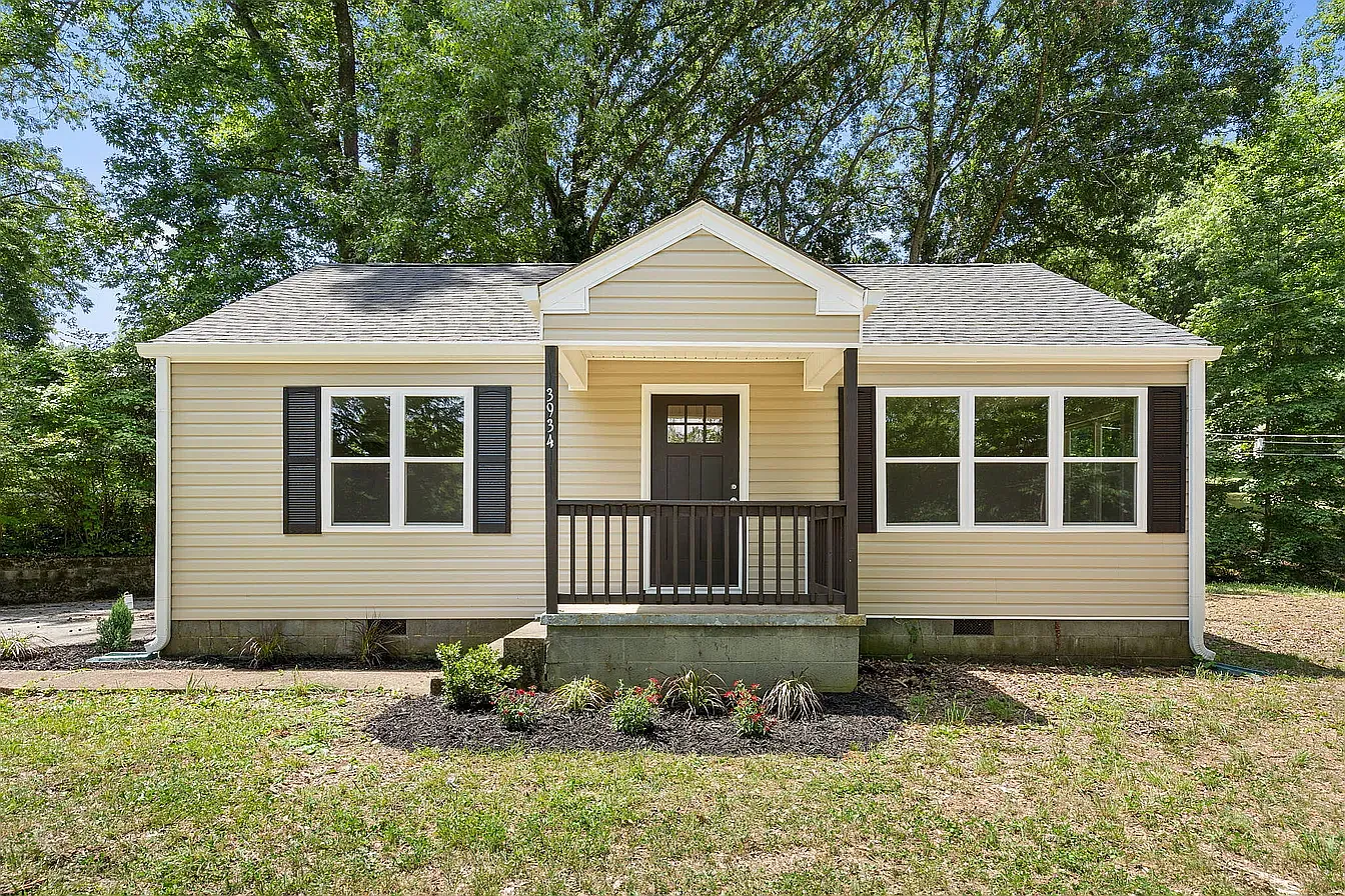 3934 Grace Avenue - 1 — Photo 1