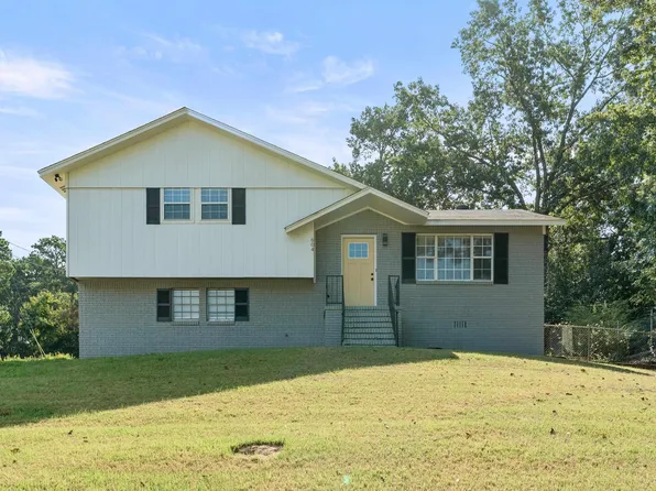 604 Hillcrest Rd, Adamsville, AL 35005