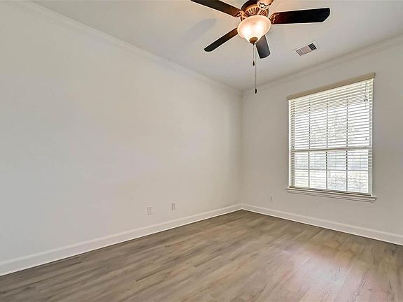 2nd image of 2014 Harbor Breeze Ln