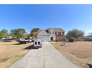 220 Target Ln, Hubert, NC 28539