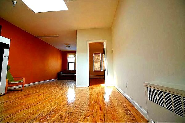 1st image of 11928 Metropolitan Ave #2F