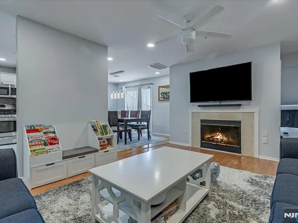 48 Buchanon Ct #48, West Orange, NJ 07052
