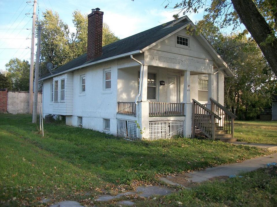 2nd image of 600 S Washington St