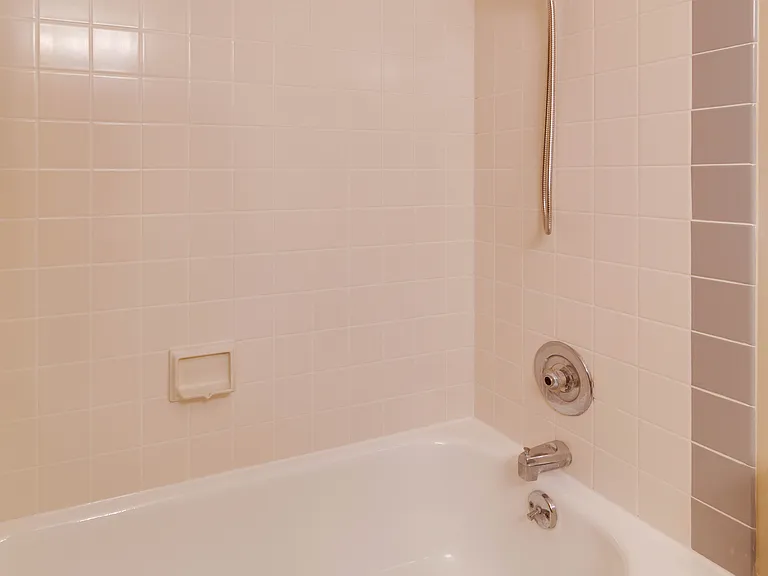 The Littletown Apartments — Photo 14