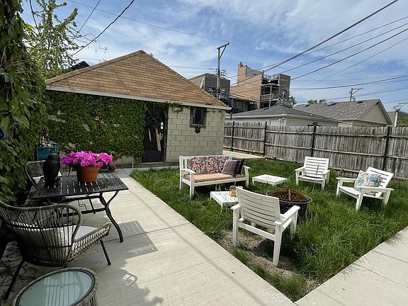 2nd image of 2432 N Rockwell St