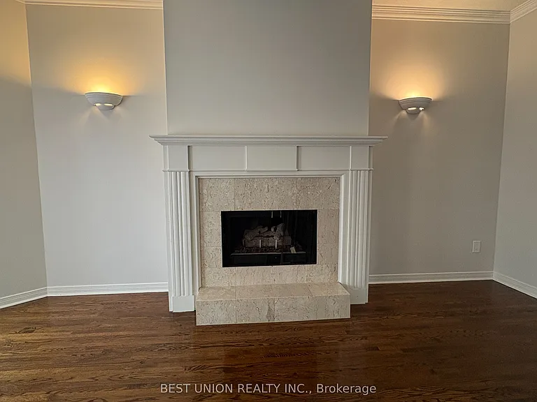 2323 Towne Blvd — Photo 17