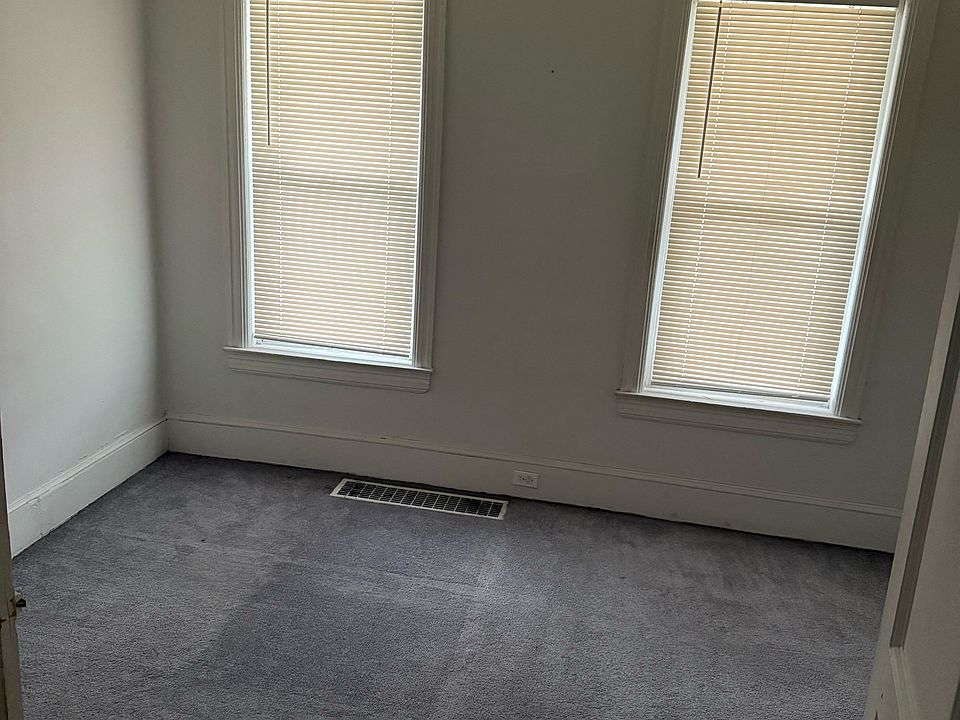 2nd image of 584 Elm St #1