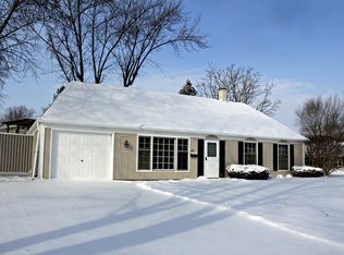 221 Boulder Hill Pass, Montgomery, IL 60538