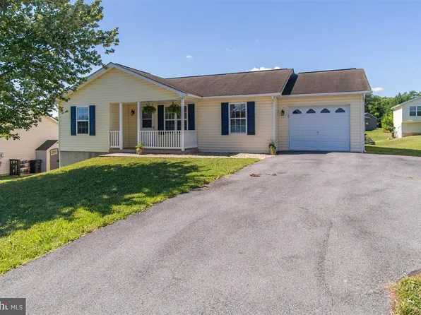 59 Raider Ln, Martinsburg, WV 25403