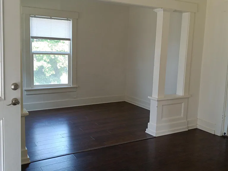1407 S Hill St — Photo 3