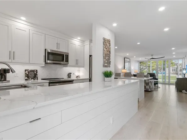 664 Broad AVE S #J664, NAPLES, FL 34102