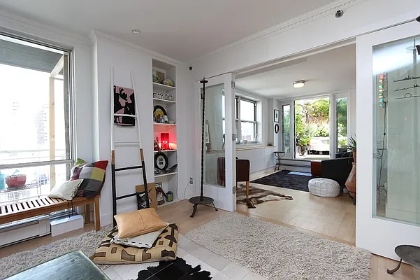 Rented by Luxus Manhattan Realty | media 5