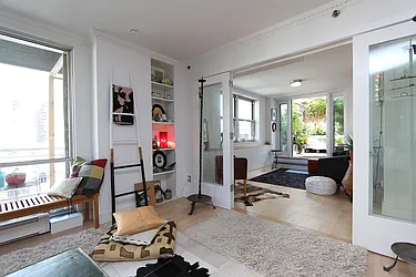 Rented by Luxus Manhattan Realty