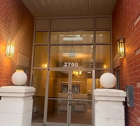 2nd image of 2700 W Belmont Ave Unit 505