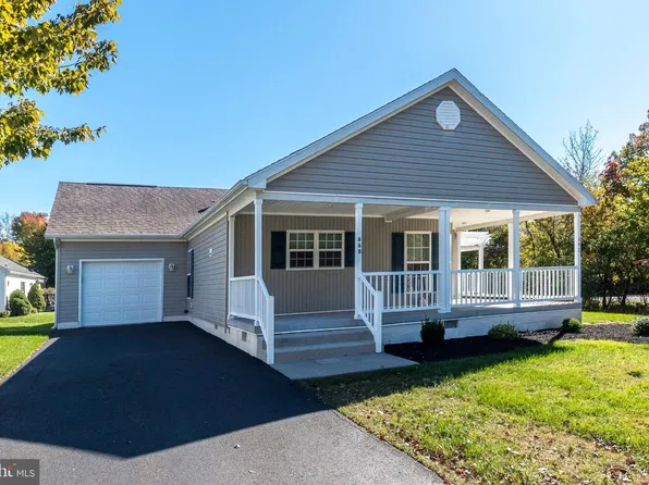 640 Marigold Ln, Blue Bell, PA 19422