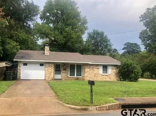 2318 Old Omen Rd, Tyler, TX 75701