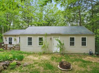 37 Thorndike Rd, Weare, NH 03281