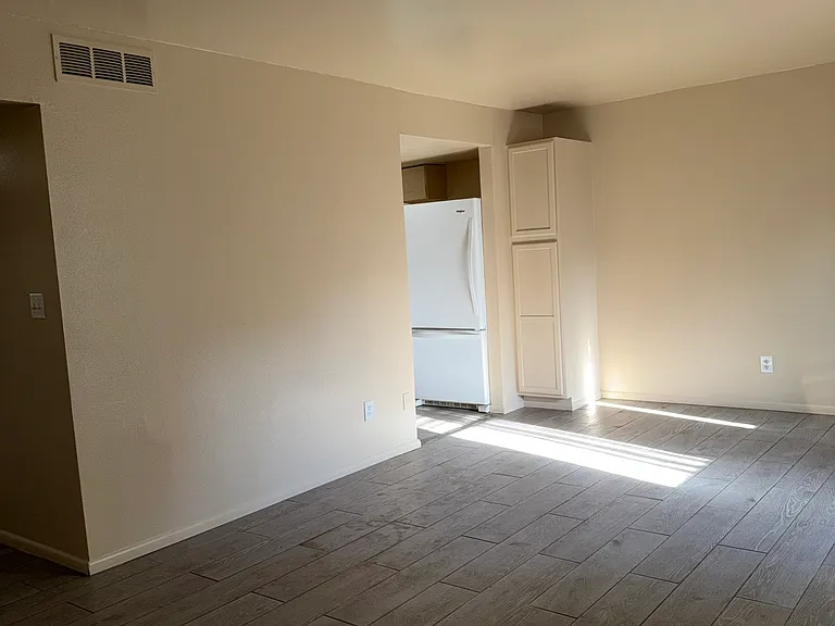 7126 N 19th Ave #218 — Photo 2
