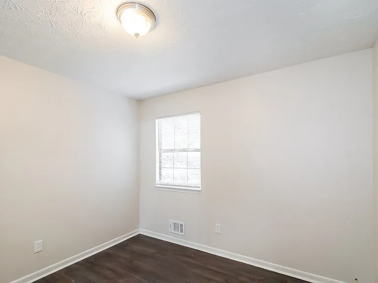 127 Gristmill Ct — Photo 13