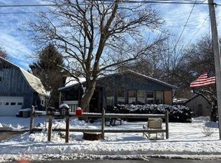 42 Indiana Ave, Queensbury, NY 12804