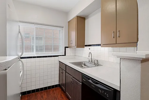 4951 Parker Ave #1F Photo 1 4951 Parker Ave #1F Photo 1