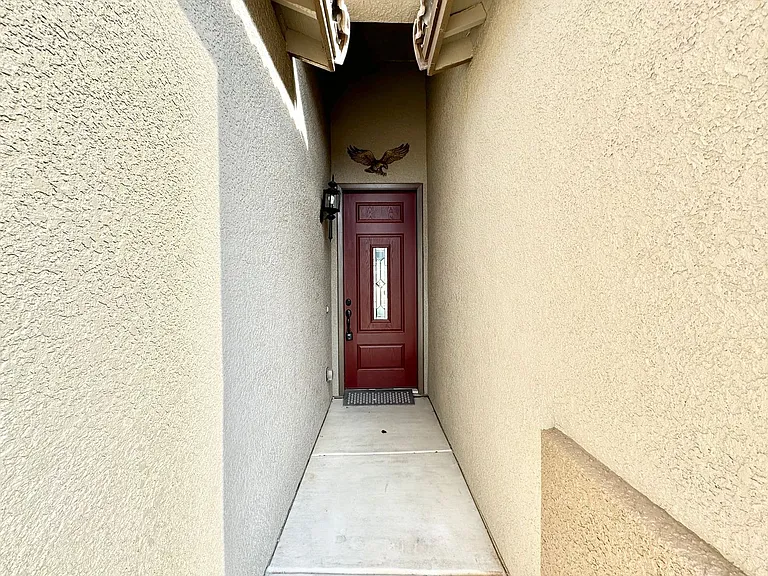 267 Berwick Pl — Photo 3