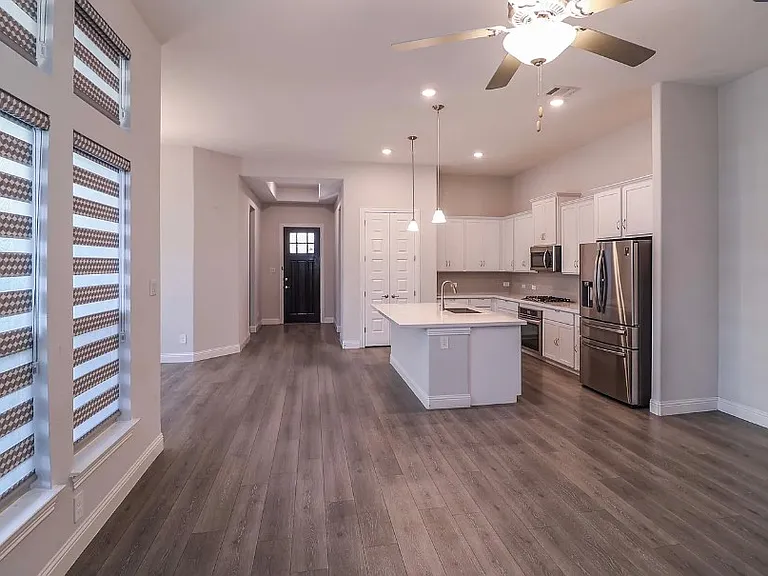 4311 Fall Blossom Dr — Photo 5