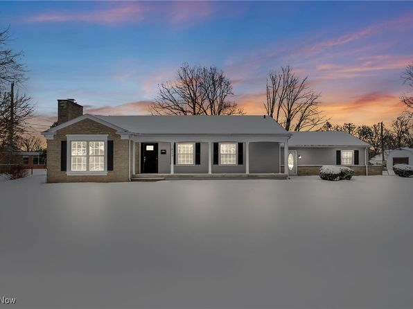 823 Washington Ave, Elyria, OH 44035