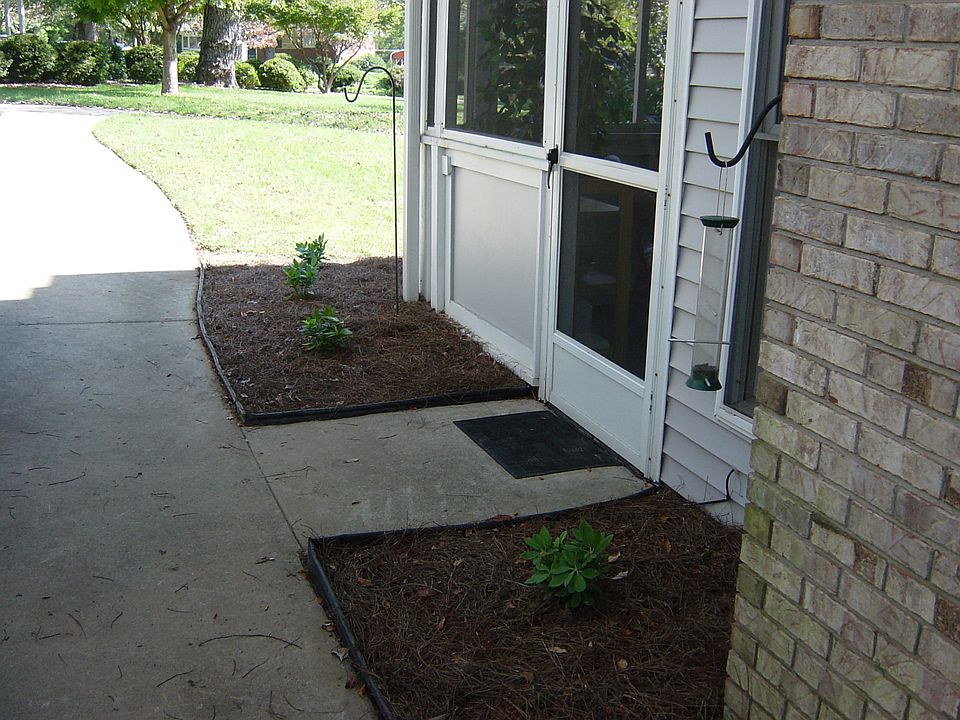 1st image of 153 Ewbank Gardens Dr